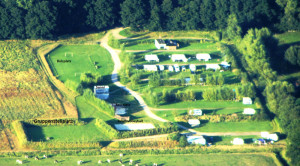 Een luchtfoto van de kleine camping Duitsland